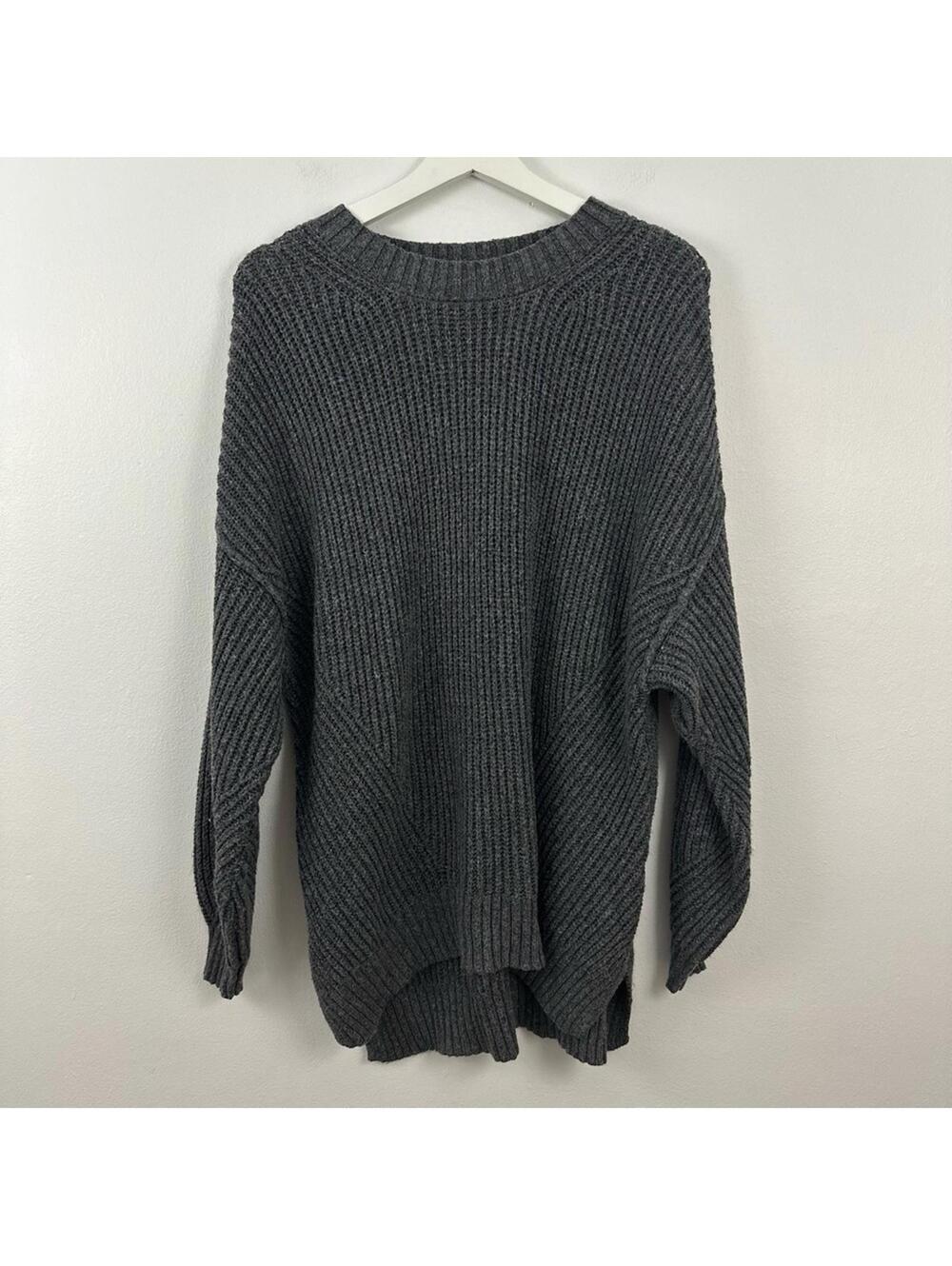 American Eagle Gray Crewneck Chunky Knit Sweater Women's Size M